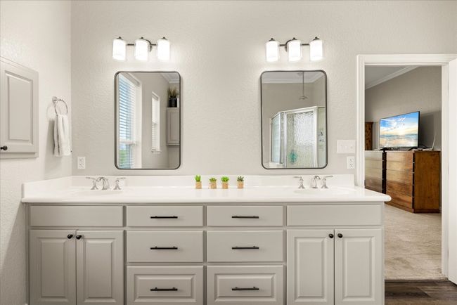 Primary Bath - double vanities | Image 13
