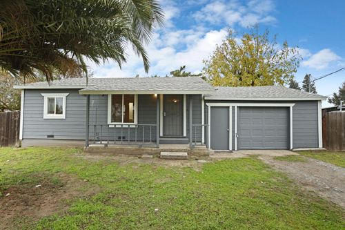 307 Joseph Rd, Manteca, CA, 95336-3109 | Card Image