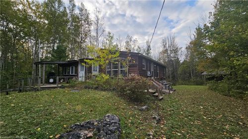 41 Maple Dr, Miller Lake, ON, N0H1Z0 | Card Image