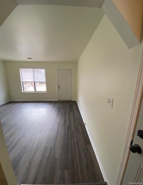 1414 Hanford Ave, Lincoln Park, MI, 48146-1660 | Card Image