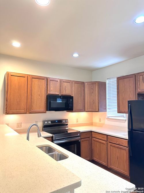 3019 Green Mountain Dr, New Braunfels, TX, 78130-7018 | Card Image