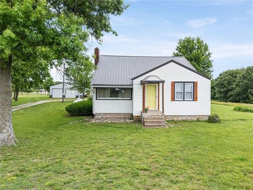 10112 Se 214th St, Lawson, MO, 64062-7247 | Card Image