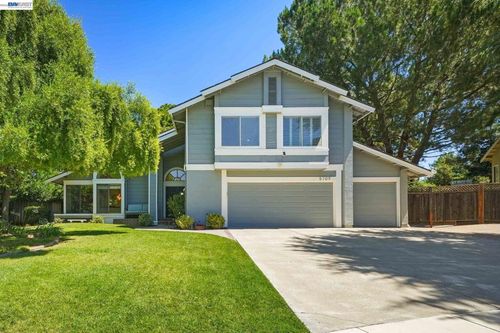 5709 Corte Libre, Pleasanton, CA, 94566-5868 | Card Image
