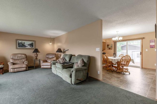 12 Fairway Cres, House other with 6 bedrooms, 3 bathrooms and 3 parking in Foremost AB | Image 6