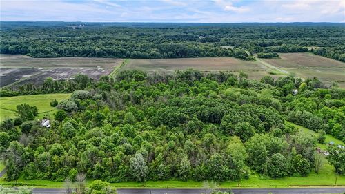 7916 Brown Rd, Wolcott, NY, 14590-9551 | Card Image
