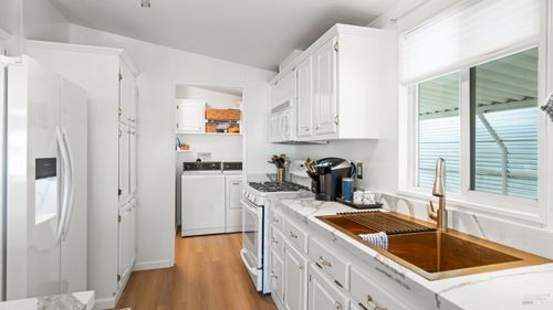 16401 San Pablo Ave, San Pablo, CA, 94806-3908 | Card Image