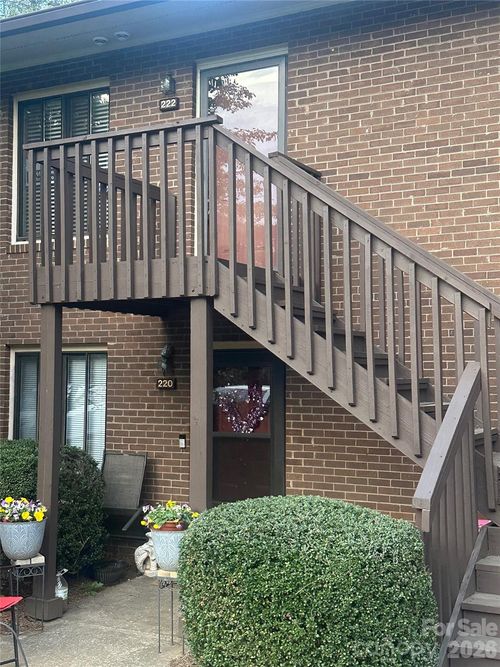 222 Ridge Forest Ct, Winston-Salem, NC, 27104-3552 | Card Image