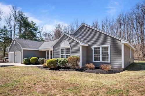 64 Cottage Rd, Kensington, NH, 03833-6707 | Card Image