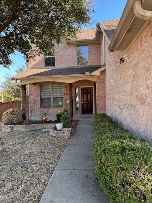 1060 Valley Vista Dr, Irving, TX, 75063-4305 | Card Image
