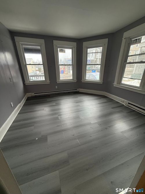 apt-1n-28 Hill St, Waterbury, CT, 06704-3407 | Card Image