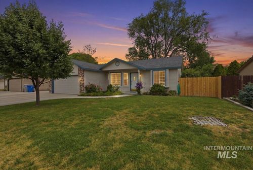 2716 E Castleberg Loop, Nampa, ID, 83686-7187 | Card Image