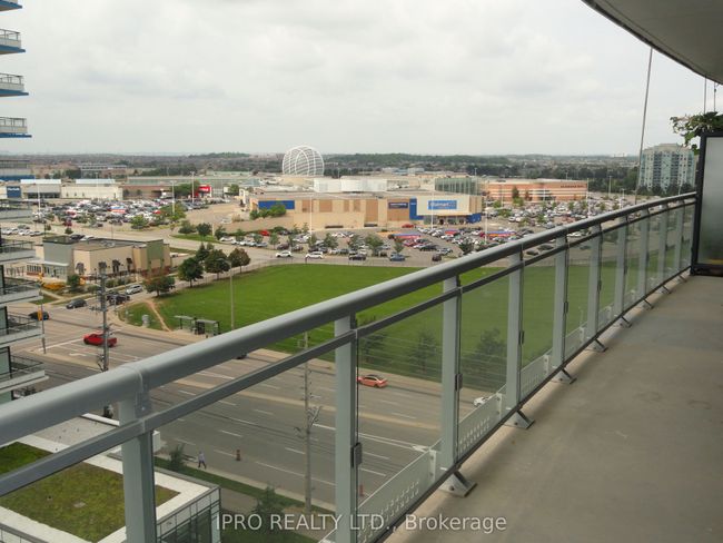 803 - 2520 Eglinton Ave W, Condo with 3 bedrooms, 2 bathrooms and null parking in Mississauga ON | Image 25