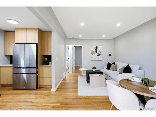 2823 N Madison St, Denver, CO, 80205-5057 | Card Image