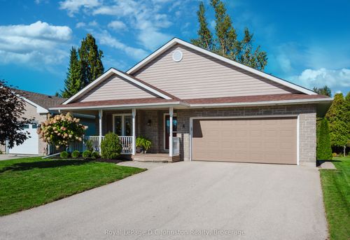 {{alt}} | Card Image