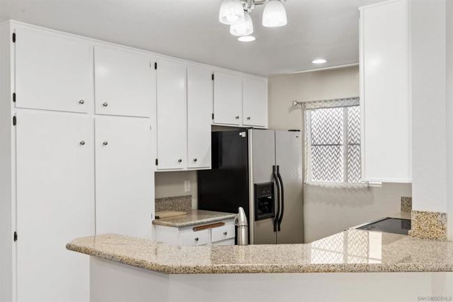 UNIT-127 - 7127 Camino Degrazia, Condo with 2 bedrooms, 2 bathrooms and 3 parking in San Diego CA | Image 5