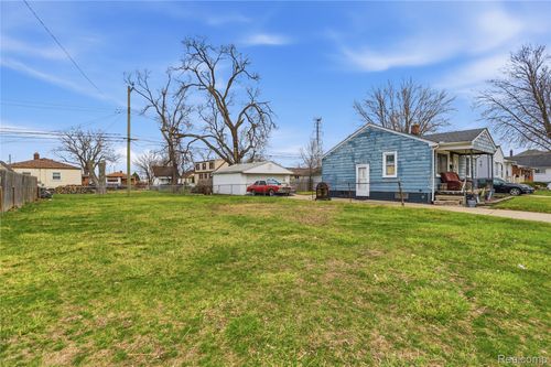 1738 Garfield Ave, Lincoln Park, MI, 48146-2223 | Card Image