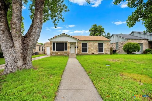 1611 S 33rd St, Temple, TX, 76504-6714 | Card Image