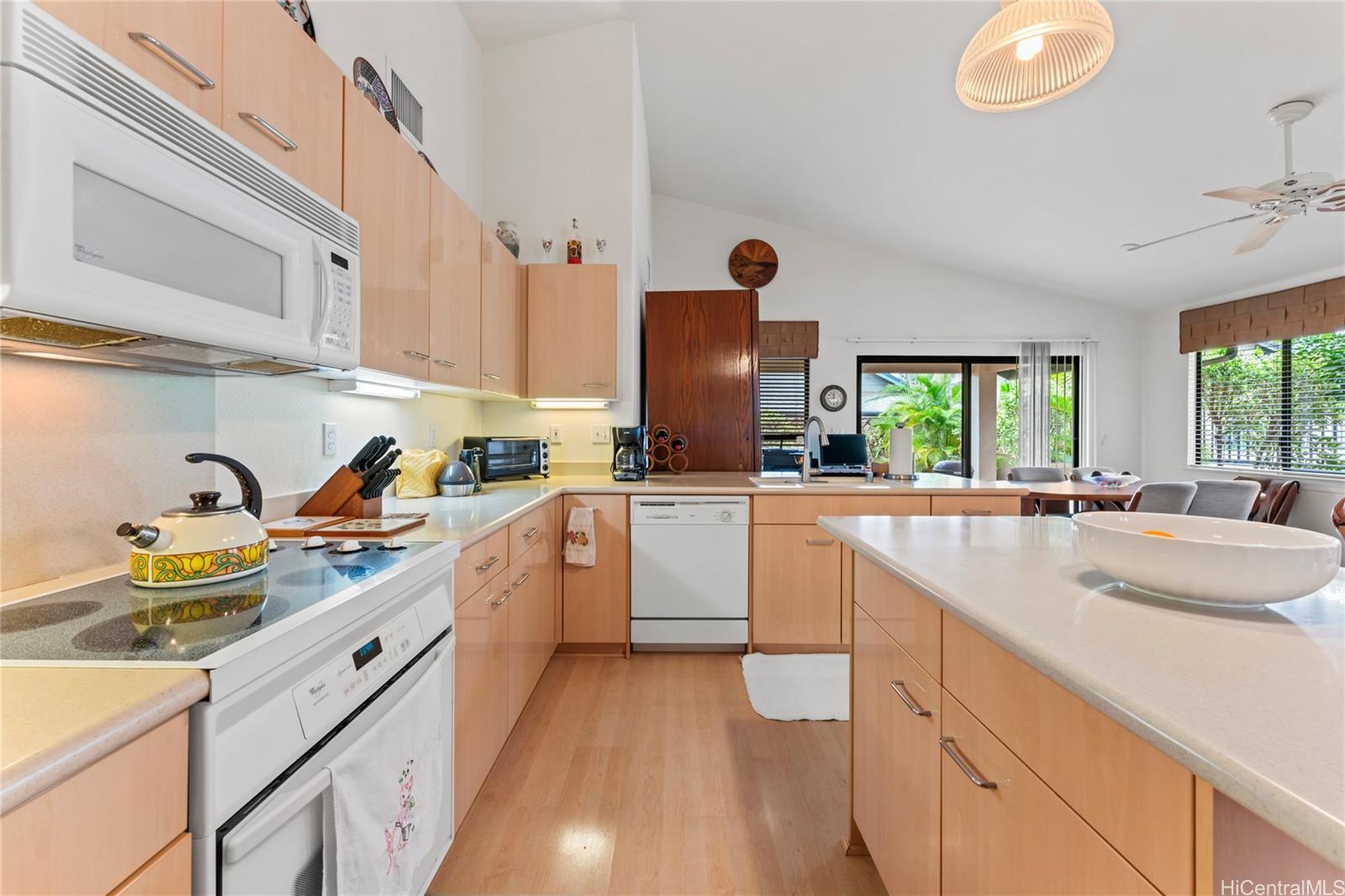 Hopoe Pl, Waipahu, HI 96797