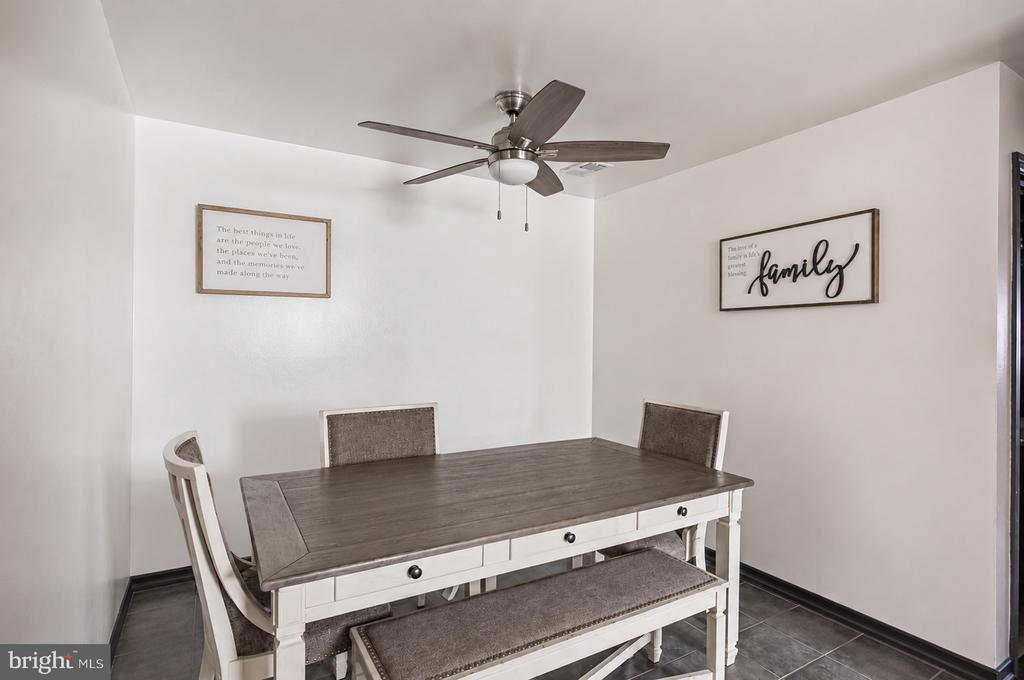 Residential in EDGEWATER PARK 2
