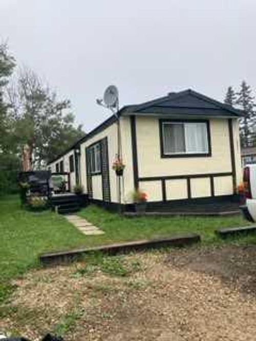 5270 51 Street, Mayerthorpe, AB, T0E1N0 | Card Image