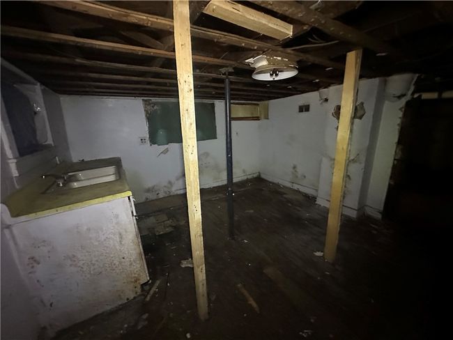 228 Walnut Street, House other with 2 bedrooms, 1 bathrooms and null parking in Donora PA | Image 22