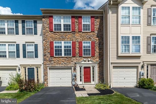 607 Village Ct, QUAKERTOWN, PA, 18951-5050 | Card Image