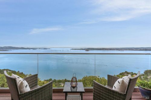 132 Sugarloaf Dr, Tiburon, CA, 94920-1624 | Card Image