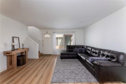 12-8800 Burnet, North Hills, CA, 91343 | Card Image