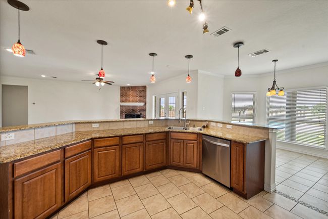 104 Spring Creek Dr, House other with 3 bedrooms, 3 bathrooms and null parking in Waxahachie TX | Image 18