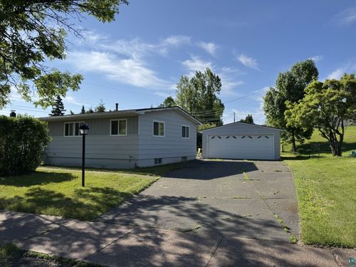 17 Law Dr, Silver Bay, MN, 55614-1124 | Card Image