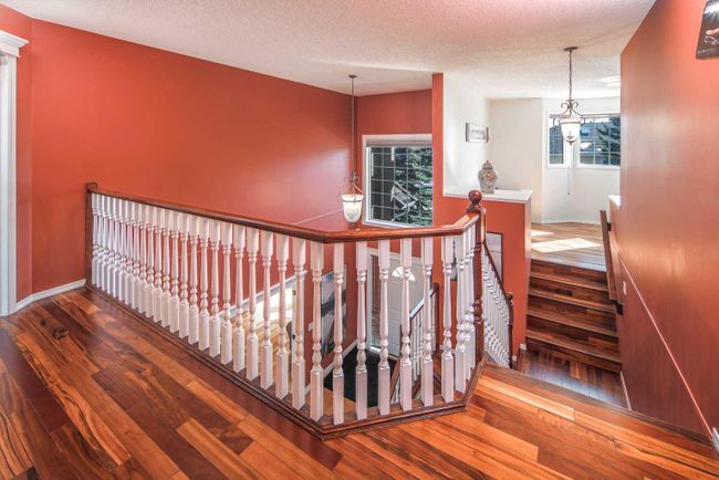 32 Hawkmount Heights Nw, Home with 5 bedrooms, 5 bathrooms and 2 parking in Calgary AB | Image 21