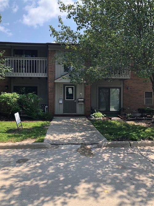 apt-6-35471 Hickory Woods Dr, Clinton Twp, MI, 48035-5157 | Card Image