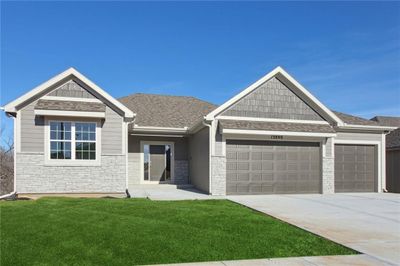 3 Car Front Entry Garage | Image 1