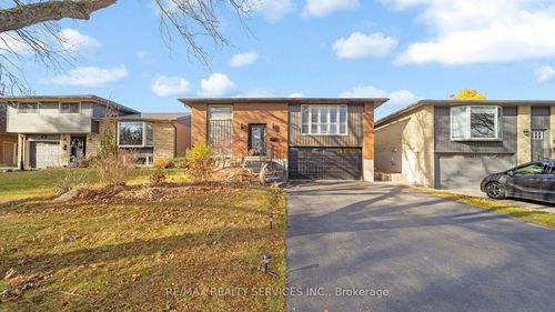 364 Roselawn Pl, Waterloo, ON, N2L5P1 | Card Image