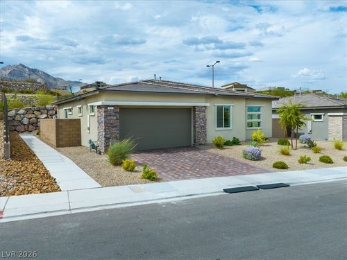 921 Woodburn Ln, Las Vegas, NV, 89138-4730 | Card Image
