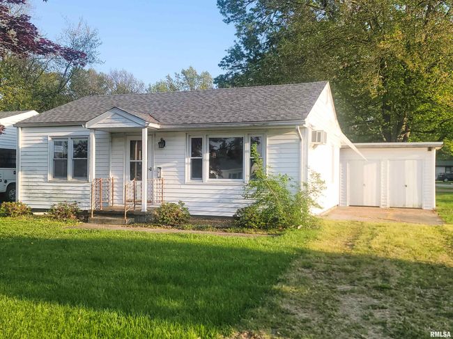 225 Hickory St, House other with 2 bedrooms, 1 bathrooms and null parking in Flora IL | Image 50