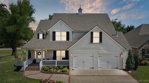 8002 E Galveston Pl, Broken Arrow, OK, 74014-7058 | Card Image