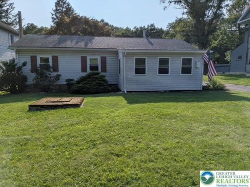 934 S Main Street, Washington Twp, PA, 18013 | Card Image