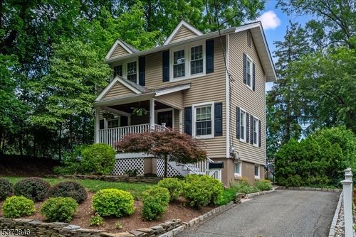 15 Florence Pl, Caldwell, NJ, 07006-5607 | Card Image