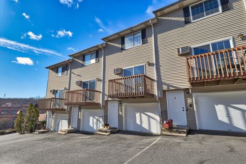 3-3199 E Main Street, Waterbury, CT, 06705 | Card Image