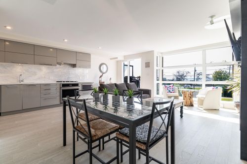 203-1160 Oxford St, White Rock, BC, V4B0B3 | Card Image