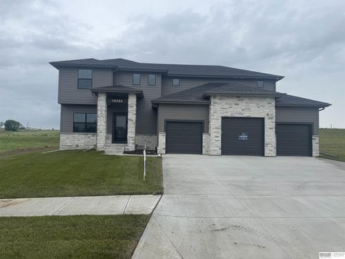 18322 Schirra St, Gretna, NE, 68028-7068 | Card Image