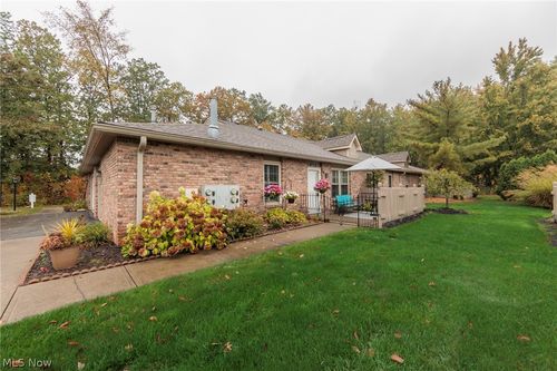 2832 Shakespeare Lane, Avon, OH, 44011 | Card Image