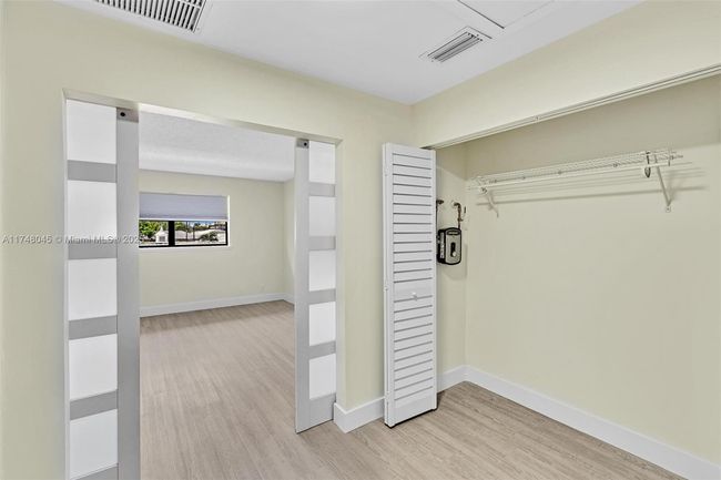 4107 Ne 21 St Ter, Townhouse with 1 bedrooms, 2 bathrooms and null parking in Lighthouse Point FL | Image 19