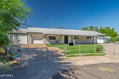 2910 N 60th Dr, Phoenix, AZ, 85033-5814 | Card Image
