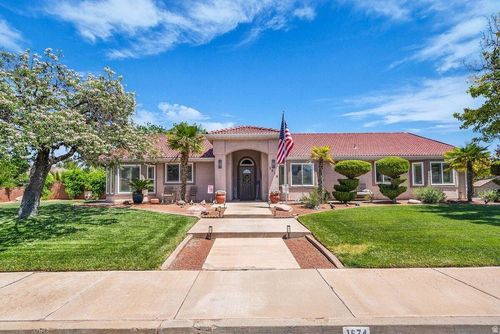 1674 Lava Flow Dr, St George, UT, 84770-5311 | Card Image