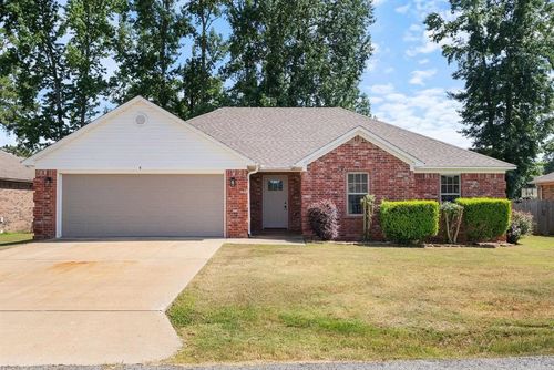 4 Bishop Ln, Conway, AR, 72032-8624 | Card Image