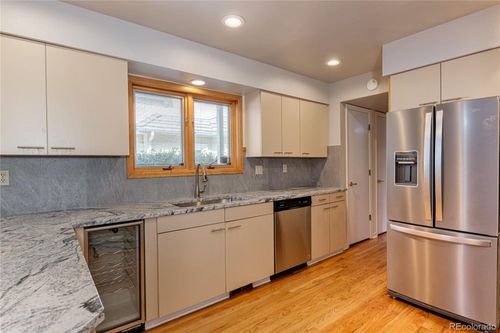 b-541 N Monroe Street, Denver, CO, 80206 | Card Image