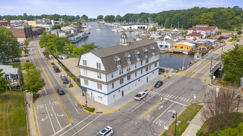 apt-17-532 Dyckman Ave, South Haven, MI, 49090-2509 | Card Image