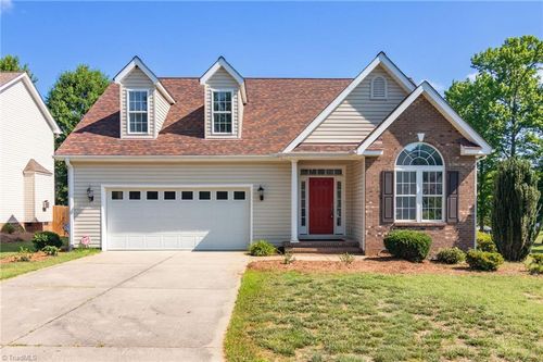 403 Clover Ct, Eden, NC, 27288-3458 | Card Image
